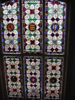 Six circles surrounded by flowers and decorative patterns