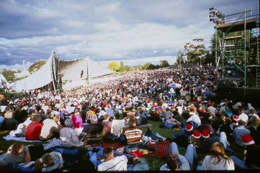 Crowds at Sidney Myer Music Bowl