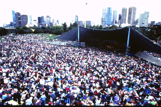 Crowds at Sidney Myer Music Bowl