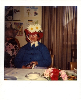Mrs Davis (Daisy hat)