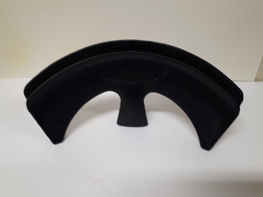 Plastic fan style with single grip at base