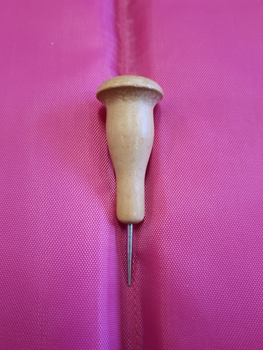  Wooden stylus with metal point