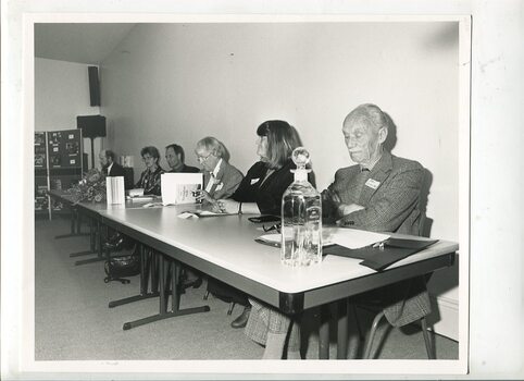 Long table with six people who presented the ceremony