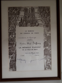 Text, Le Bureau du Conseil de Paris, Freedom of the City of Paris certificate, 1972