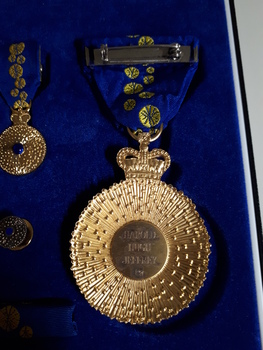 Reverse of large medal with Harold Hugh Jeffrey inscription