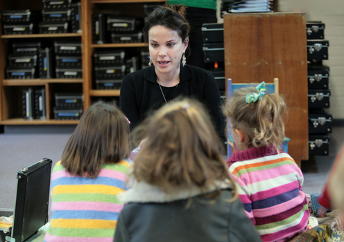 Sigrid Thornton reading Goodnight Lulu to the children, including Claudia and Kate