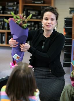 Some flowers for Sigrid Thornton, as thanks for reading the story