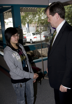 Jenny Tran and Bill Shorten at Essendon office