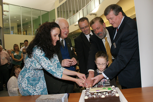 Marina Prior, ?, Tony Shepherd, Graeme Innes, Greg McKibbin and Jarryd Clifford cut the cake