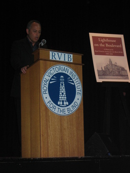 Deputy Melbourne Lord Mayor Gary Singer at the podium