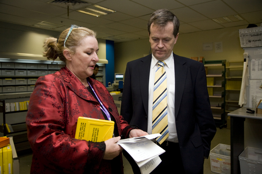 Bill Shorten, Julie Rae in Circulation area of library