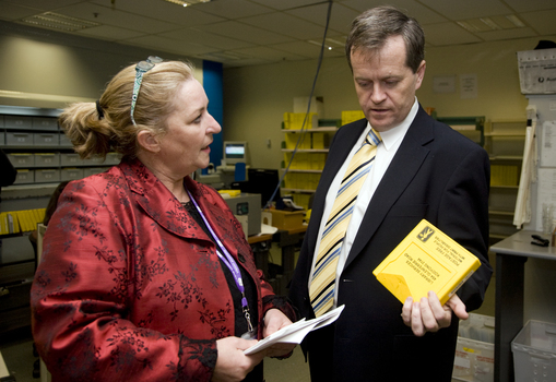 Bill Shorten, Julie Rae in Circulation area of library