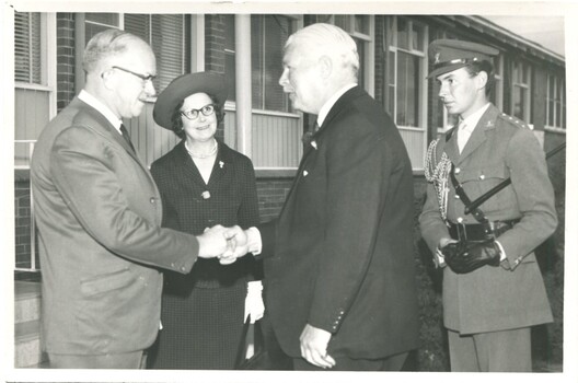 Sir Rohan meets Kitty Rose and an unidentified man
