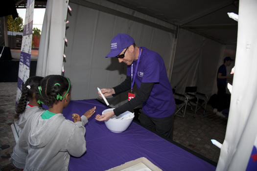 Volunteer at Carols by Candlelight event in Federation Square