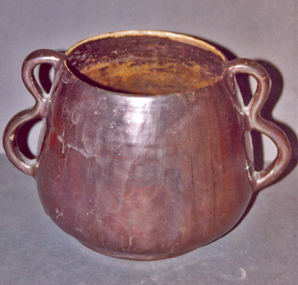 Ceramic, Marion Popplewell, [Bowl with handles] by Marion Popplewell, 1974