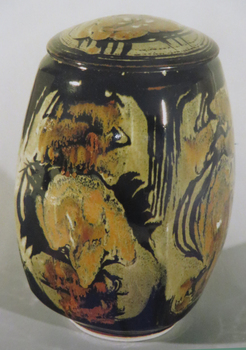 Glazed pot with lid