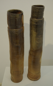 2 cylindrical vessels