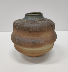 Small ceramic vessel