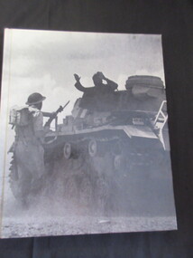 Book, Richard Collier, World War 11 - The War in the Desert, 1977