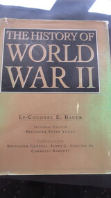 Book, Lt-Colonel E. Bauer, The History of World War 11, 2000