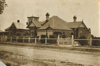 Photograph, 10 Pembroke Street, Surrey Hills