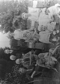 Photograph, John Inglis Lothian and family