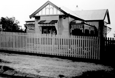 Photograph - Digital photograph, 9 Beatrice Avenue