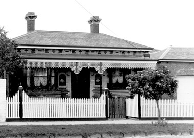 Photograph, 7-9 Russell Street 'Vavau' / 'Handsworth'