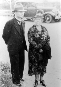 Photograph, Joe and Emily George of Scheele Street, Surrey Hills