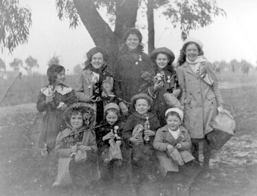 Photograph, Ruth Cornell and friends, 1902