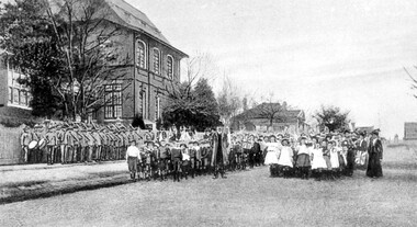 Photograph, Staff and students of Surrey Hills Primary School, Empire Day celebrations, 1911
