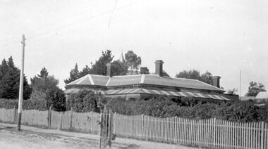 Photograph, Ken Hall, Victorian home at 215 Union Road, Surrey Hills, Original: 1920; copy by Ken Hall: 1980s