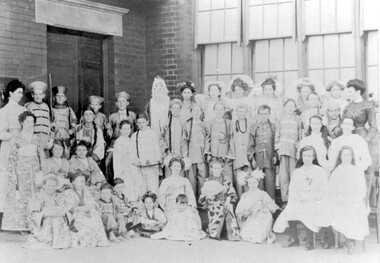 Photograph, Surrey Hills Primary School 1911 dramatic production, 1911