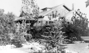 Photograph, 'Graceburn', 17 Trafalgar Street, Mont Albert