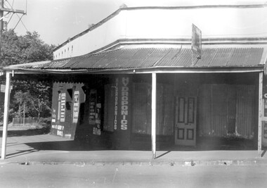 Photograph, 109 Union Road, Surrey Hills after fire damage