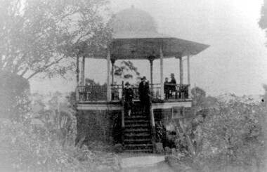 Photograph, John Gray Memorial Rotunda in Surrey gardens, Union Road, Surrey Hills, c 1925