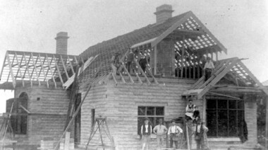 Photograph, 'Brenston', 22 Albion Street, Surrey Hills under construction, c 1907