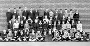 Photograph, Surrey Hills Primary School class photo, Grade 5, 1935, 1935