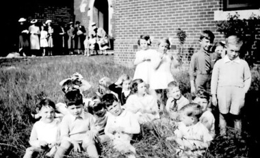 Photograph, Miss Win Jacobs' Kindergarten at Wyclif Congregational Church, Surrey Hills in 1940s