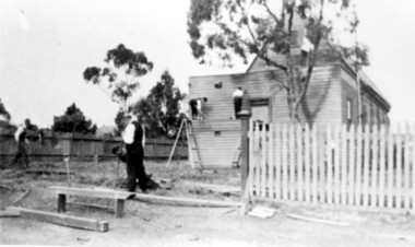 Photograph, St George's Church of England, Mont Albert working bee, early 1923 (1), 1923