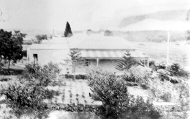 Photograph, 'Glenisla', 18 Chestnut Street, Surrey Hills, c 1920, 1920