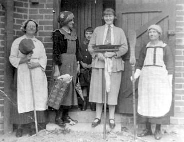 Photograph, Cleaning ladies of Holy Trinity Church of England, Surrey Hills, 1920s