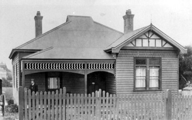 Photograph, 44 Guildford Road, Surrey Hills, c1915, 1913-1915