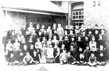 Photograph, Surrey Hills Primary School class photo, Grade 4, 1918