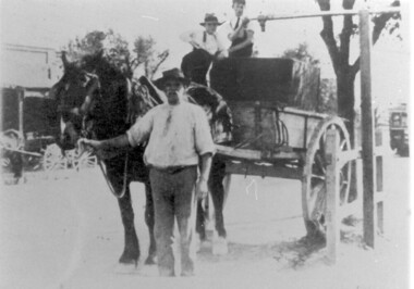 Photograph, Stand-pipe at the corner of Warrigal and Riversdale Roads, Surrey Hills, c1916, c1916