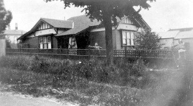 Photograph, 14 Albany Crescent, Surrey Hills