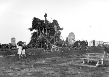 Photograph, Bonfire, Beckett Park, Balwyn (Surrey Hills), c1937/8, 1937
