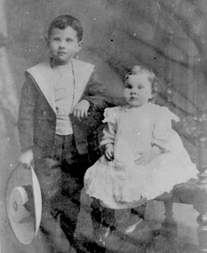 Photograph, John Colin Reaburn with his younger brother, Wallace James Reaburn, c1911