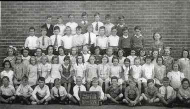 Photograph, Surrey Hills State School 2778, Grade IVA, 1938