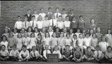 Photograph, Surrey Hills State School 2778, Grade IVA, 1938, 1938